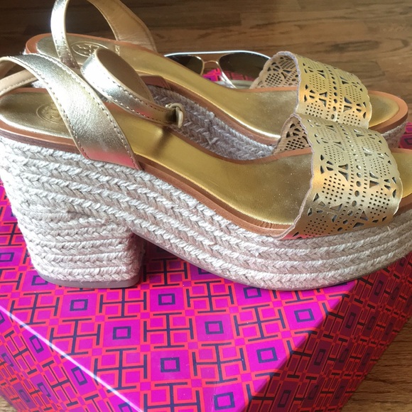 TB ROSELLE METALLIC GOLD PLATFORM ESPADRILLE EUC - Picture 3 of 6