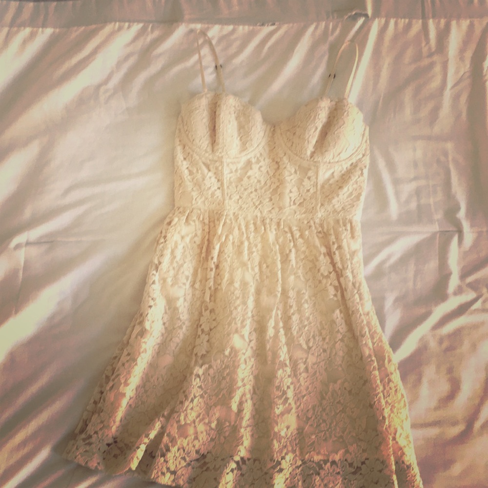 A & F Lace Dress🎀