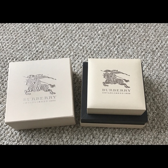 New, never worn Burberry watch - Picture 2 of 5