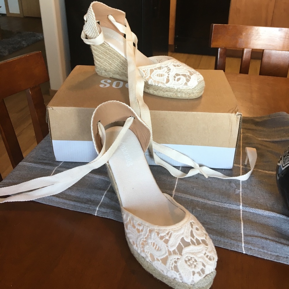 Soludos lace wedges size 7.