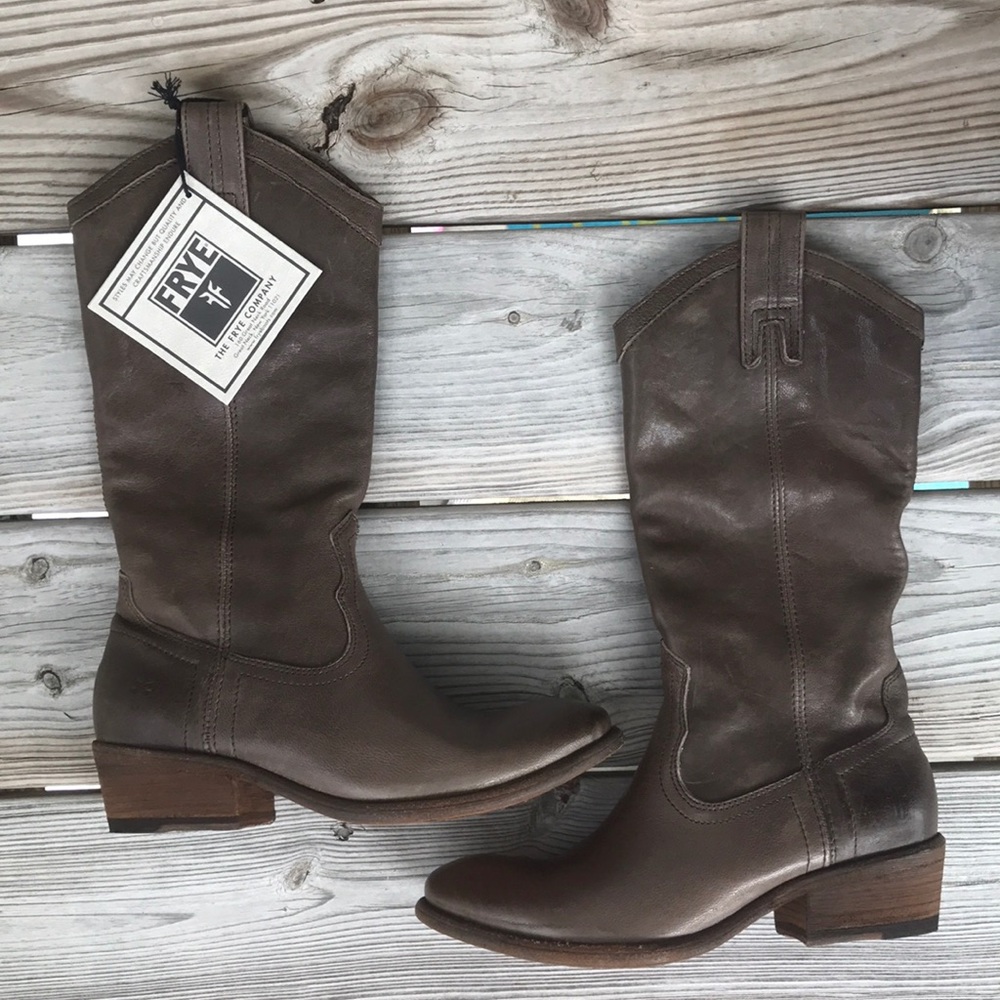 Free Carson size 6 NEW WITH TAGS