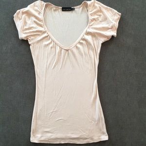 Nicer cotton v-neck t-shirt
