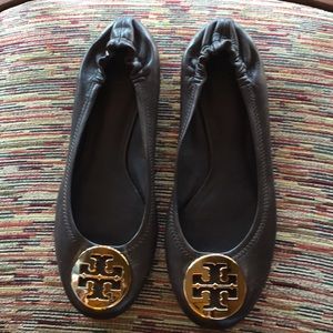 Cholesterol brown leather Tory Butch flats