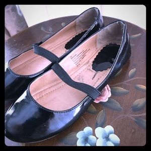 Girls Black Flat Shoes