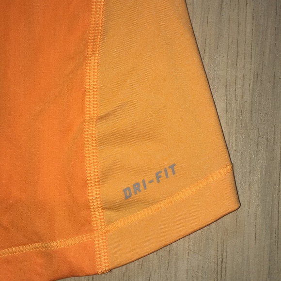 Nike NWOT Pro Dri-Fit Tank - Picture 4 of 5