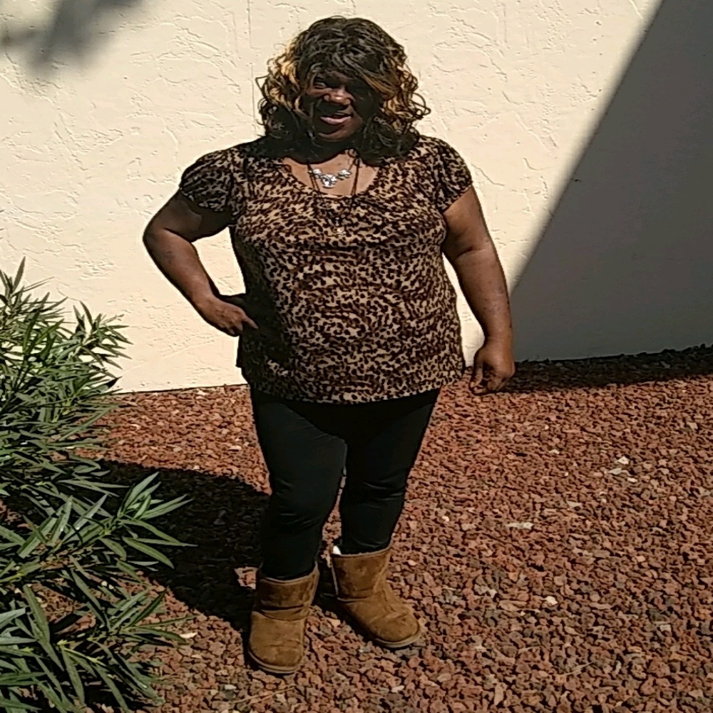 Meet your Posher, Renee