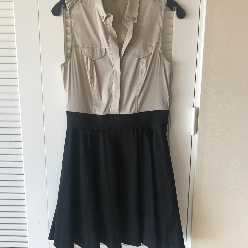 Armani Exchange dress
in mint condition 
size 4