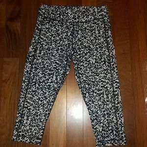 Under armour Capri workout pants