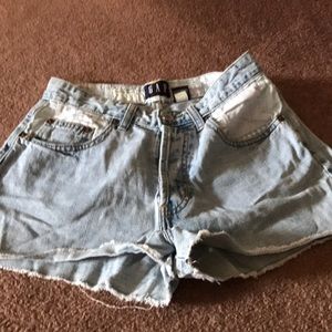 Gap shorts