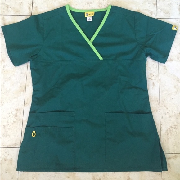 Scrub tops lot - Picture 6 of 6
