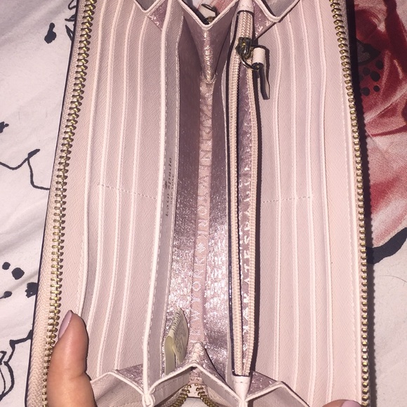 Kate Spade Wallet 💕 - Picture 4 of 4