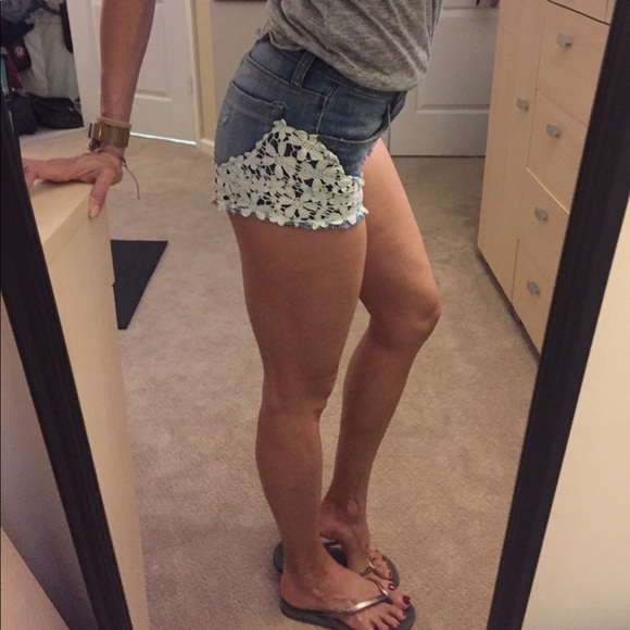 Carmar short shorts!