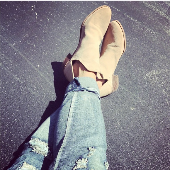 Chic Boho Suede Distressed Split Off V Bootie - Picture 4 of 8