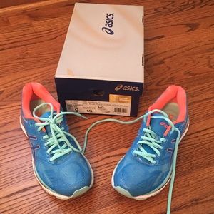 Excellent condition ASICS Gel-Nimbus 19 Shoe