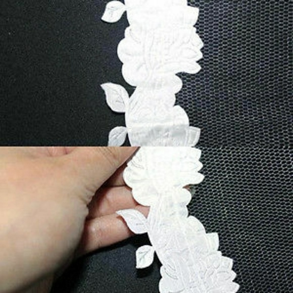 💕New Weddin Veil, With a Very Nice Applique Edge. - Picture 4 of 4