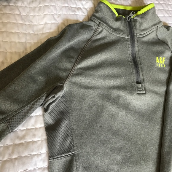 Abercrombie quarter zip - Picture 2 of 5