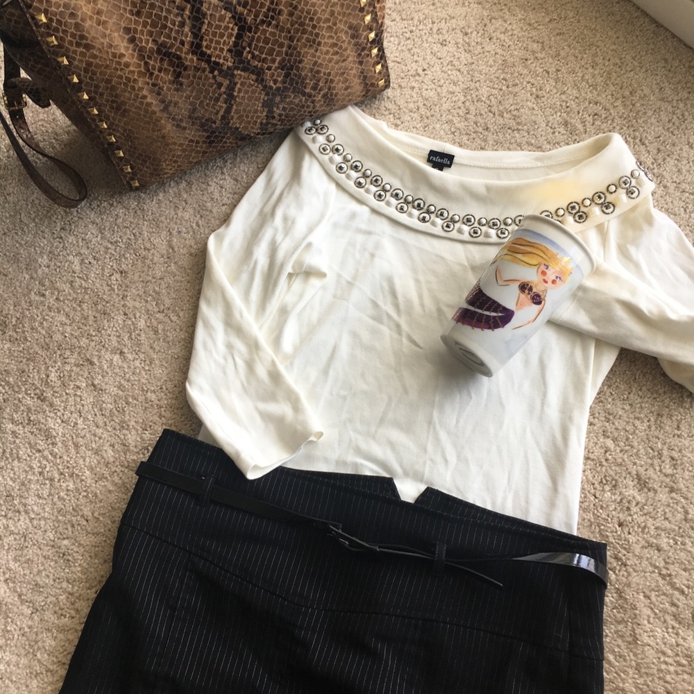 🌼🥃 Cute White Work Blouse w/ Studded Collar