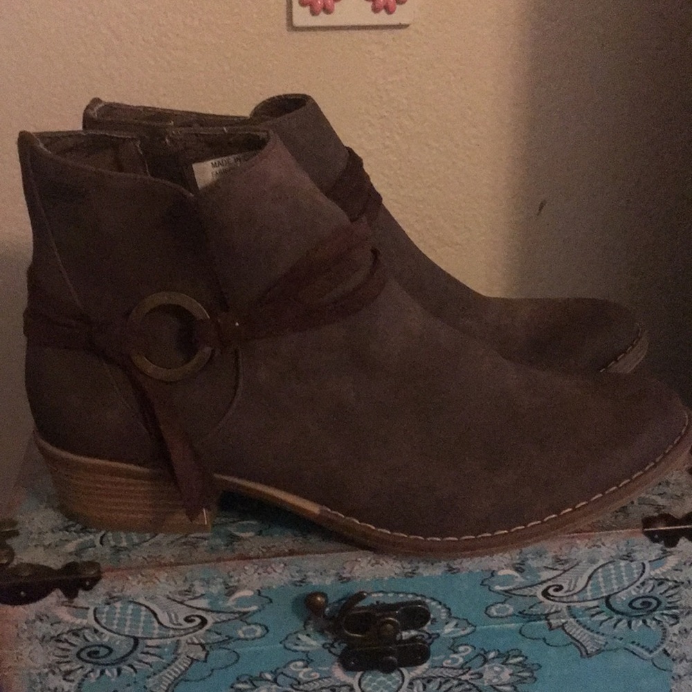 Roxy Ankle Boots