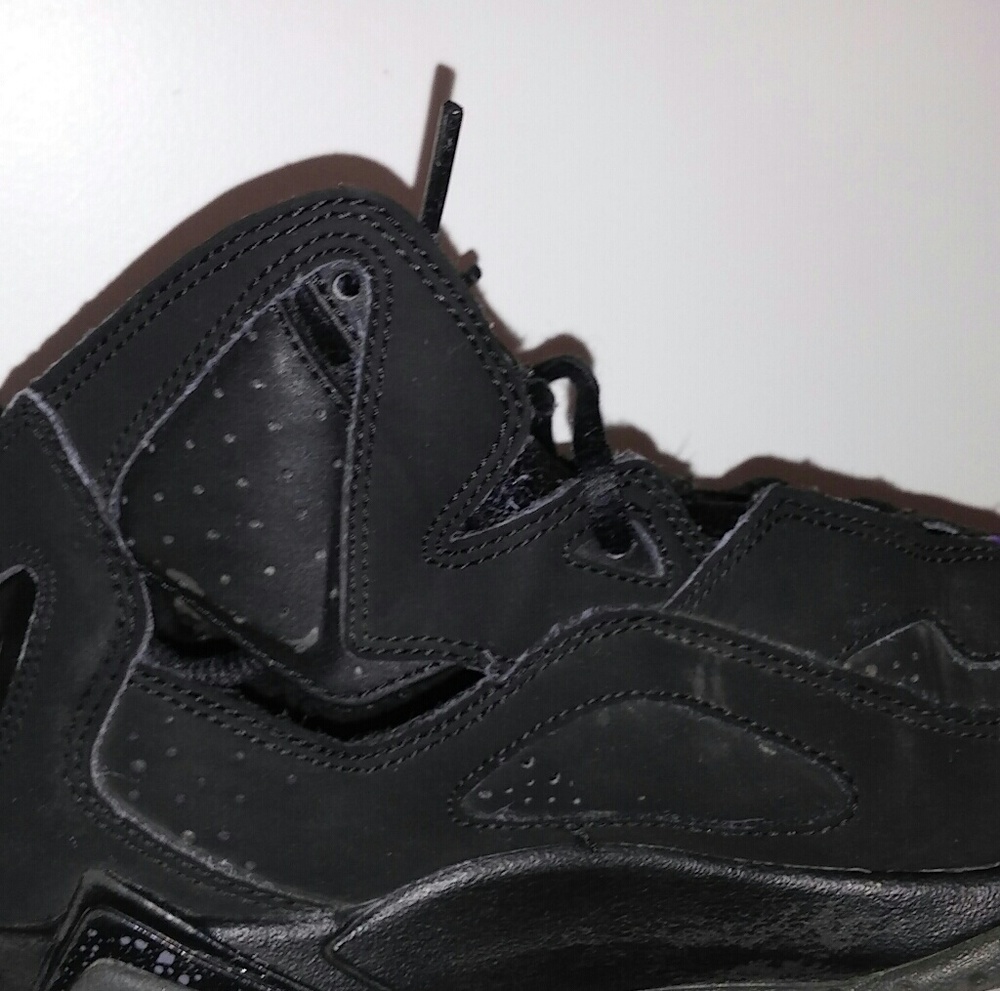 MEN'S TRUE FLIGHT (BLACK | DARK GREY)