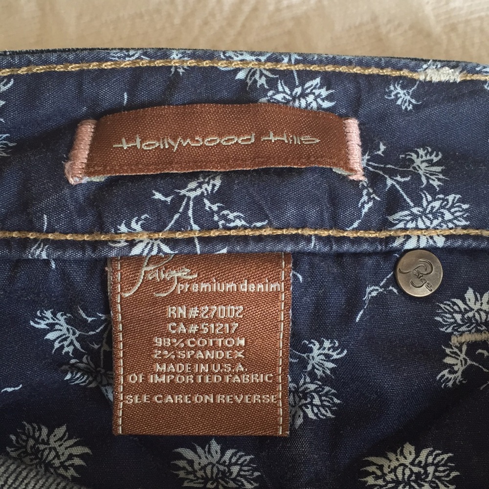 Paige - Hollywood Hills - Bootcut Fit Jeans - Picture 5 of 8