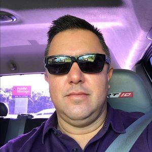 Meet your Posher, Eduardo