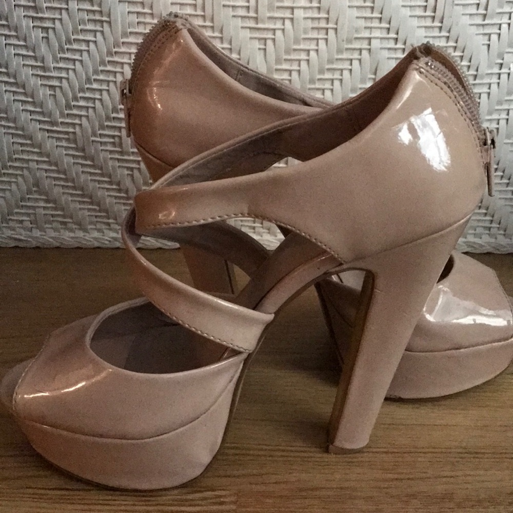 Sexy platform heels 👠