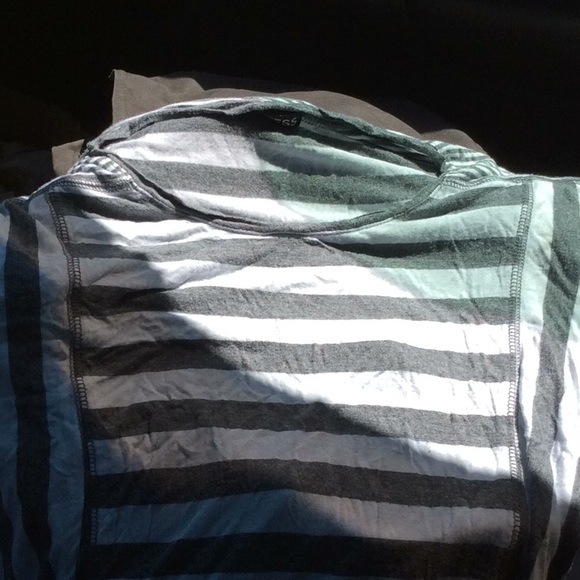 Grey and white express top - Picture 2 of 2