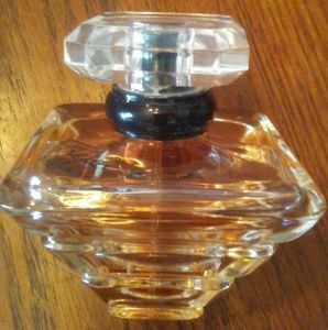 Lancome Tresor perfume