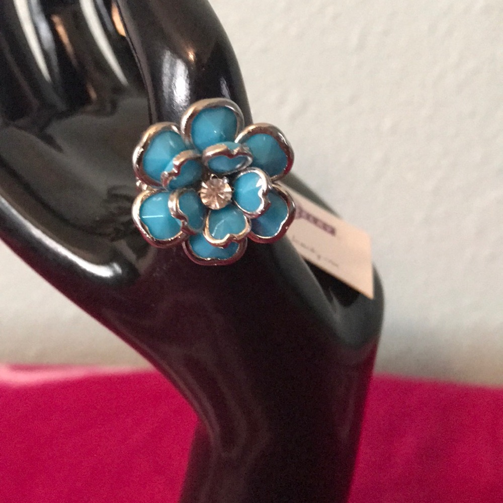 Turquoise flower stretch ring
