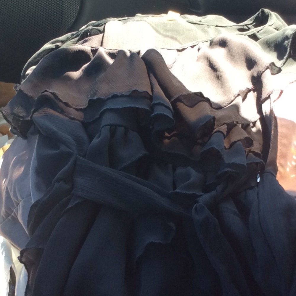 Black ruffle dress that ties