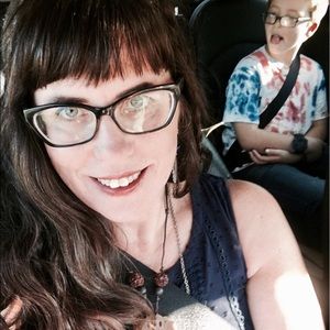 Meet your Posher, Kendra