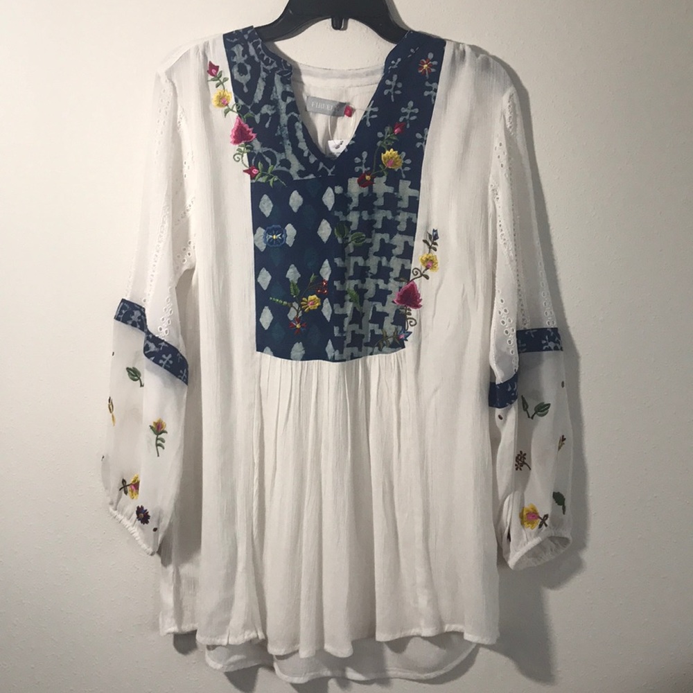 Gorgeous tunic size M new