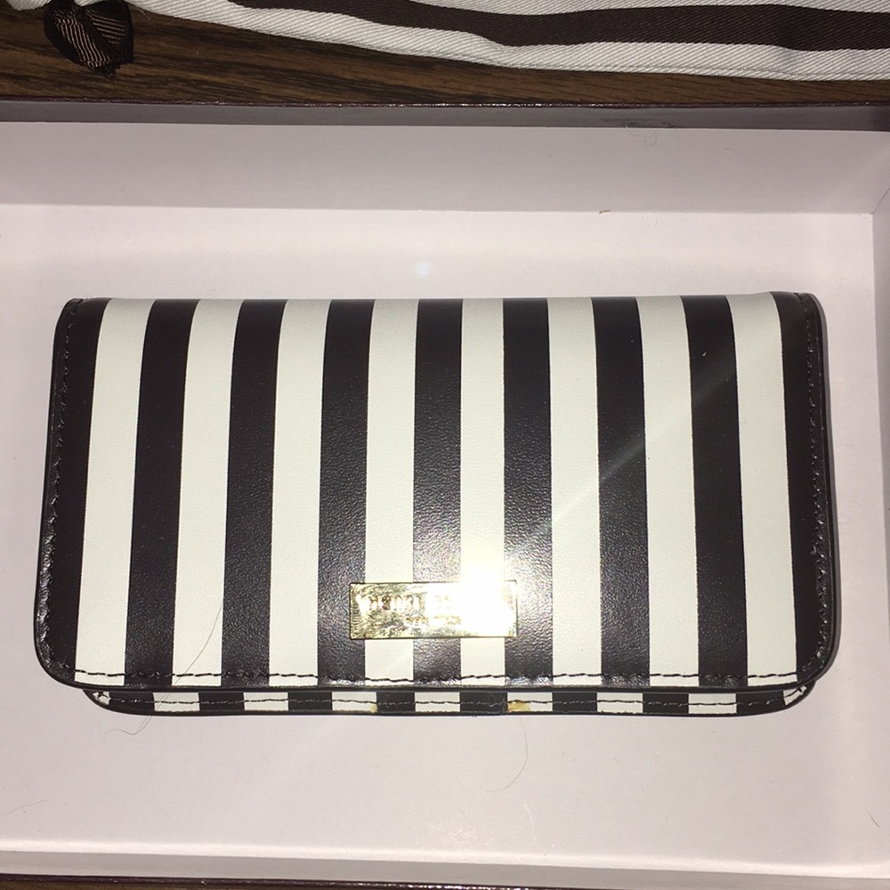 NWT Henri Bendel Phone Wallet