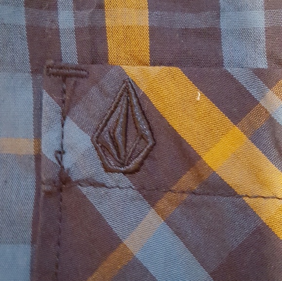 Volcom - Picture 2 of 4