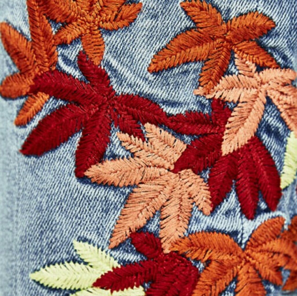 🌸HP🌸Zara slim boyfriend jeans with embroidery - Picture 5 of 7