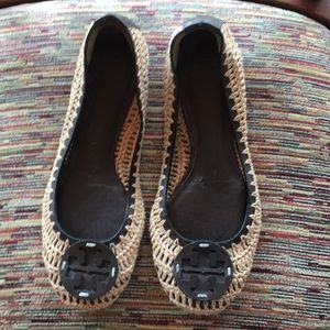 Tory Burch knot flats size 8