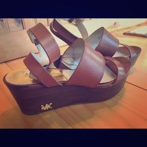 MK Platform Wedge S8