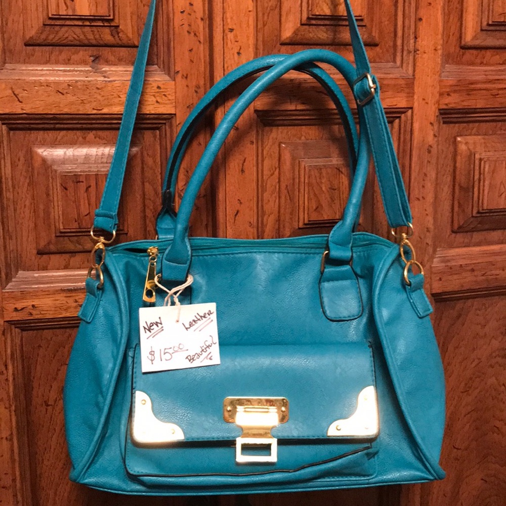 Gorgeous turquoise leather bag
