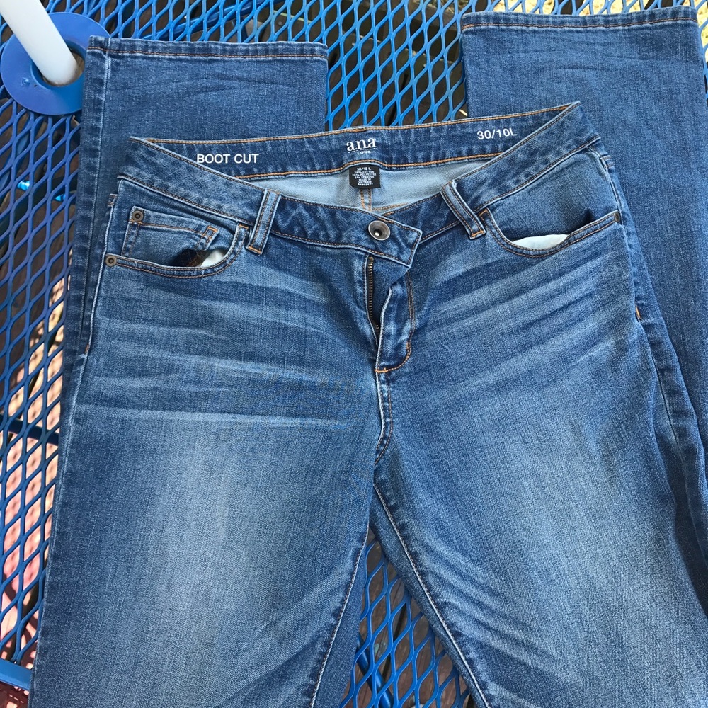 Ana Jeans