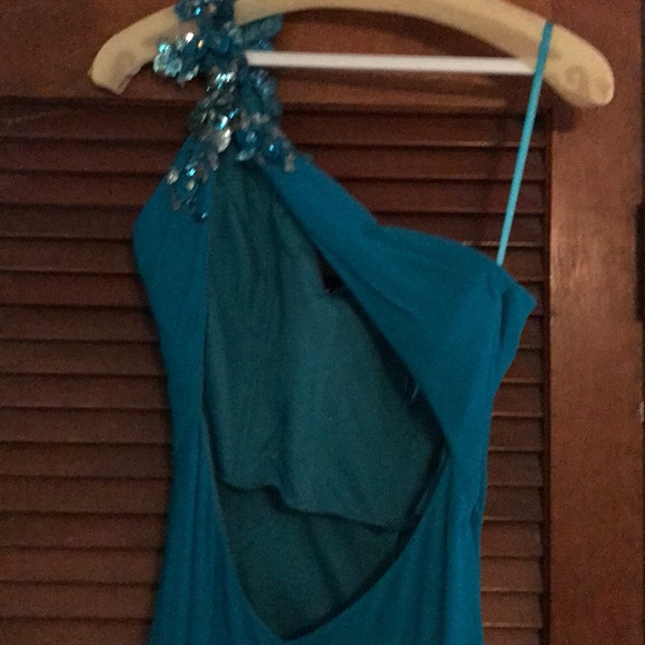 One shoulder embellished dress - Picture 4 of 5