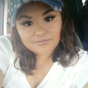 Meet your Posher, Karina