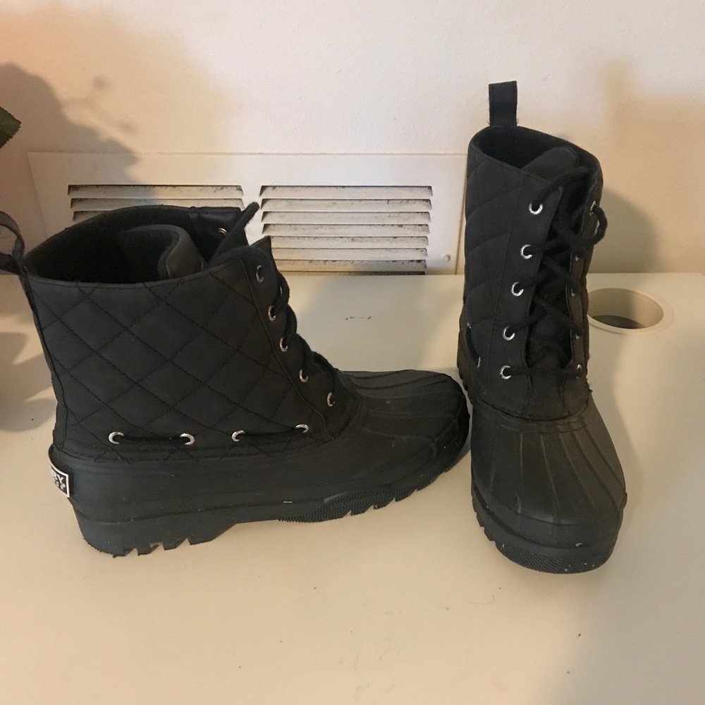 8.5 Sperry Rain Boots - waterproof