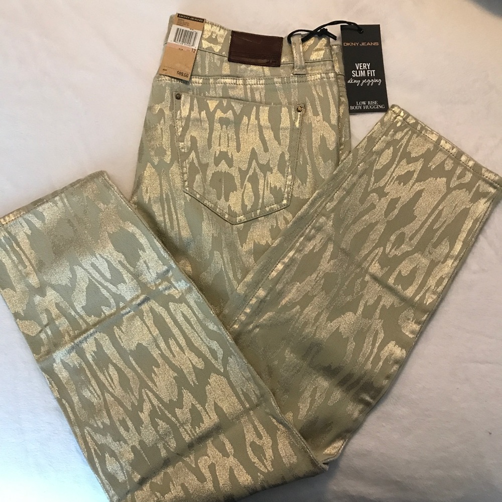 🆕💯DKNY Glitzy Jeans perfect for 🎉Holidays🎉