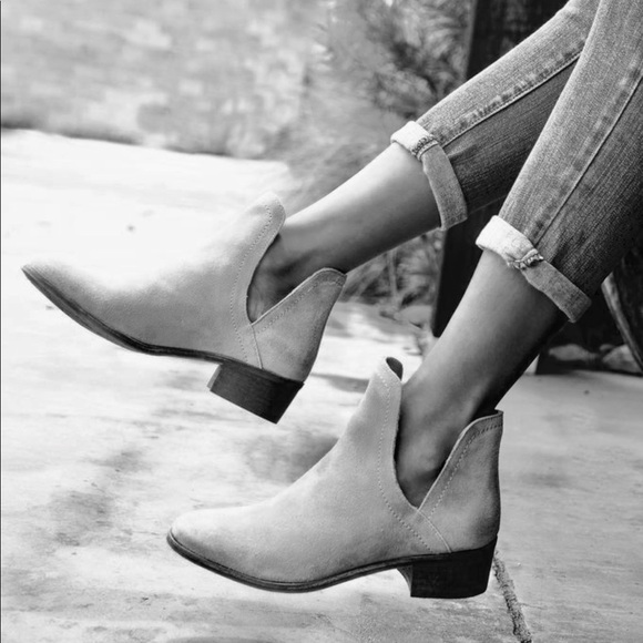 Black Distressed Split V Sides Suede Ankle Booties - Picture 5 of 6