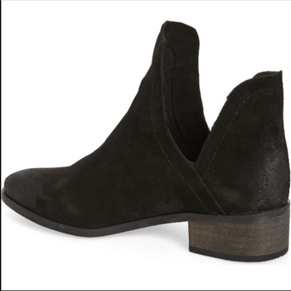 Black Distressed Split V Sides Suede Ankle Booties - Picture 3 of 6