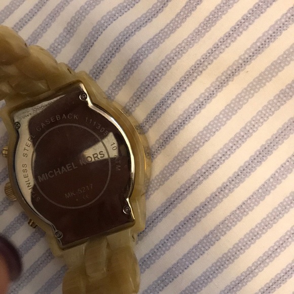 Michael Kors Watch with extra links - Picture 4 of 6