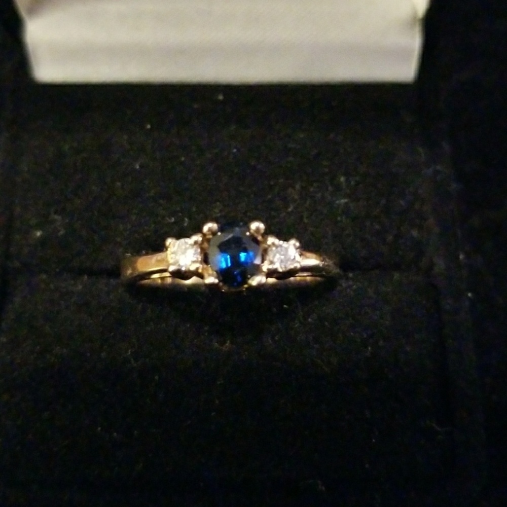 14kt YG and Diamond and Sapphire Ring, Size 6!