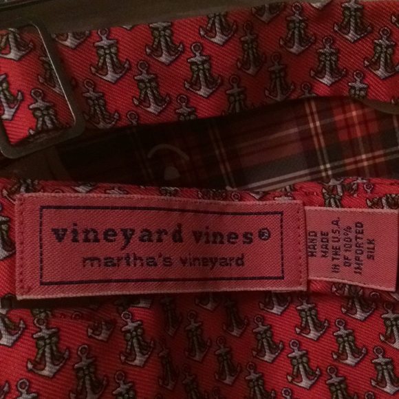 (Limited Edition) Rare Vineyards Vines Bow Tie - Picture 3 of 3