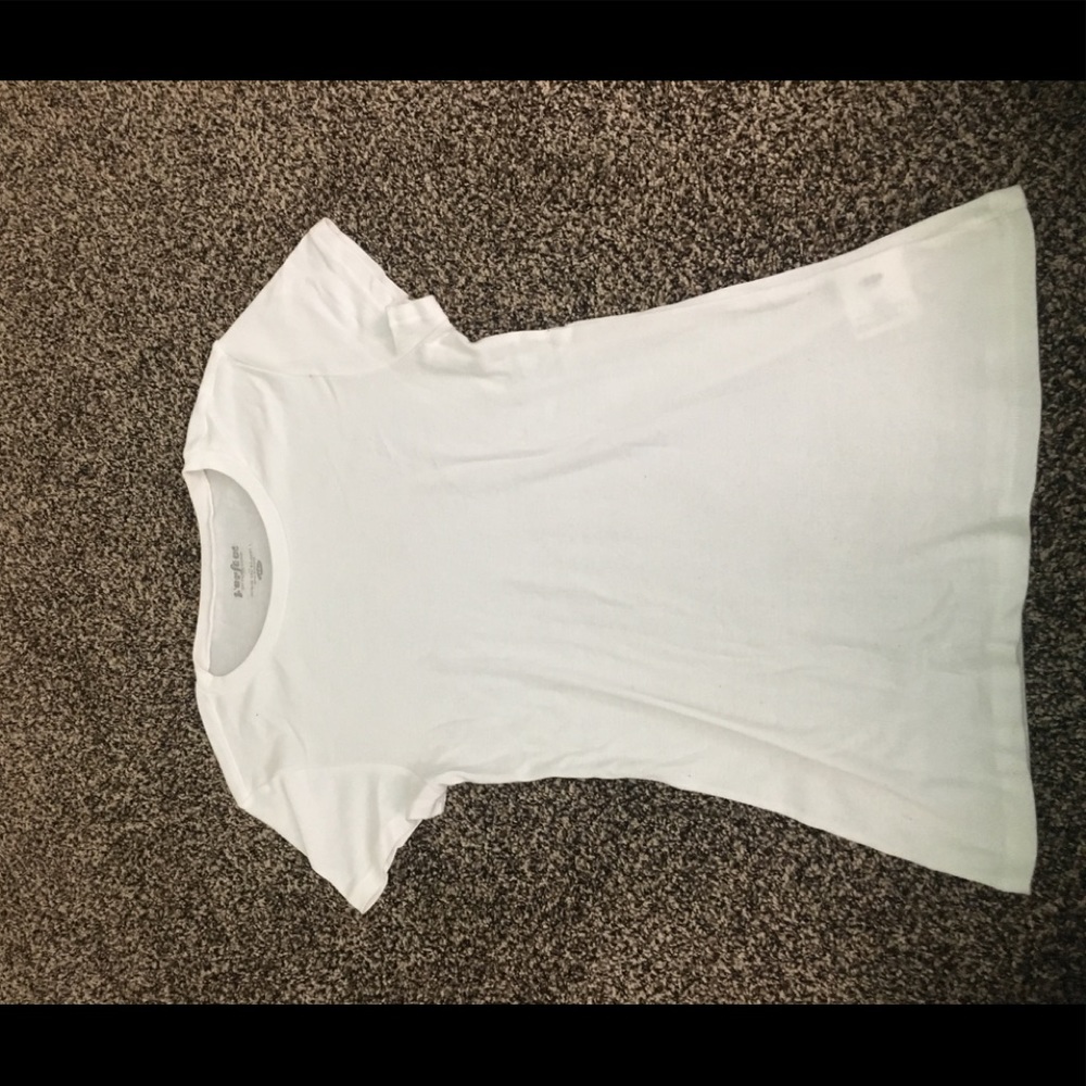 plain white tee