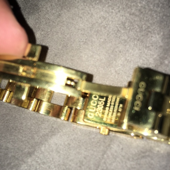 Gucci watch, brand new only work it twice - Picture 4 of 4